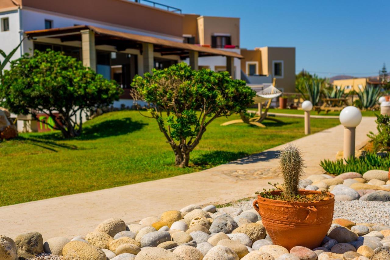 Alkionis Beach Hotel Apartments Sfáka المظهر الخارجي الصورة