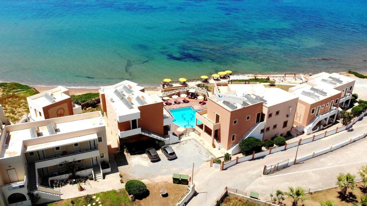 Alkionis Beach Hotel Apartments Sfáka المظهر الخارجي الصورة